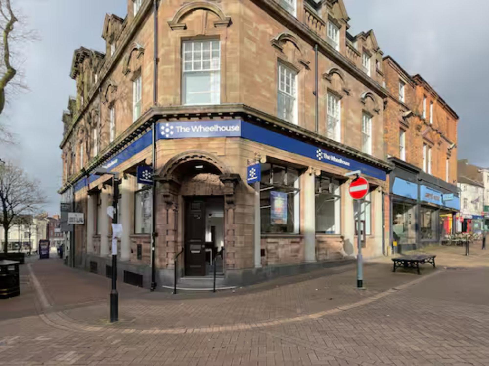Darwin Stays - Service Accommodation In Newcastle Under Lyme City Centre Kültér fotó