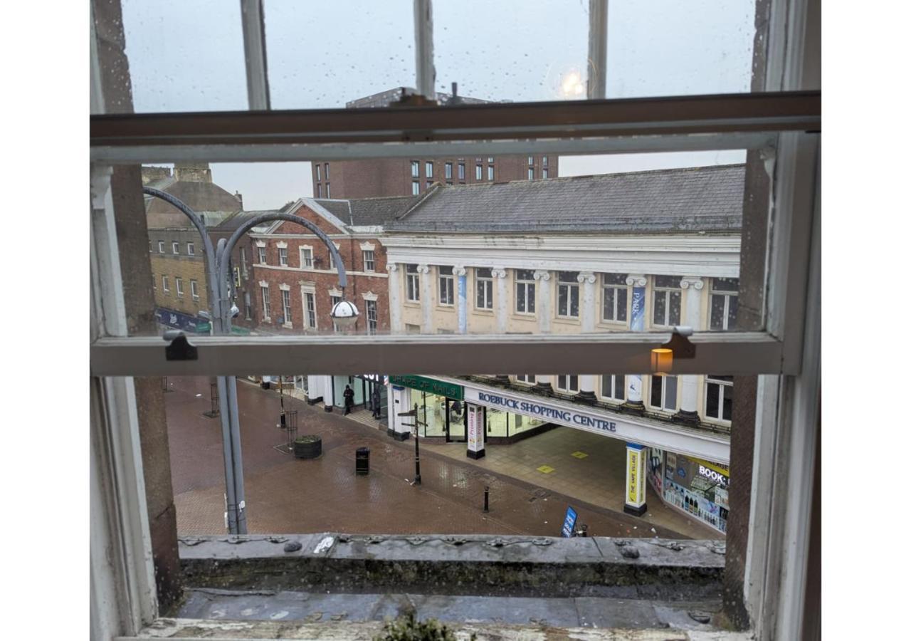 Darwin Stays - Service Accommodation In Newcastle Under Lyme City Centre Kültér fotó