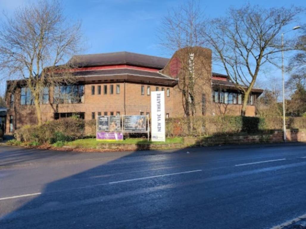 Darwin Stays - Service Accommodation In Newcastle Under Lyme City Centre Kültér fotó